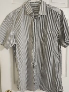 Jack and Jones men's Black and White Striped Short-Sleeve Shirt
